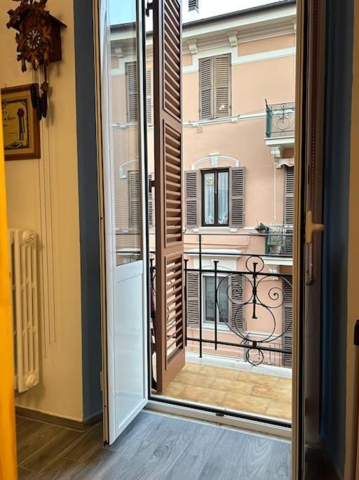 Casa Del Ferroviere B&B Сулмона Екстериор снимка